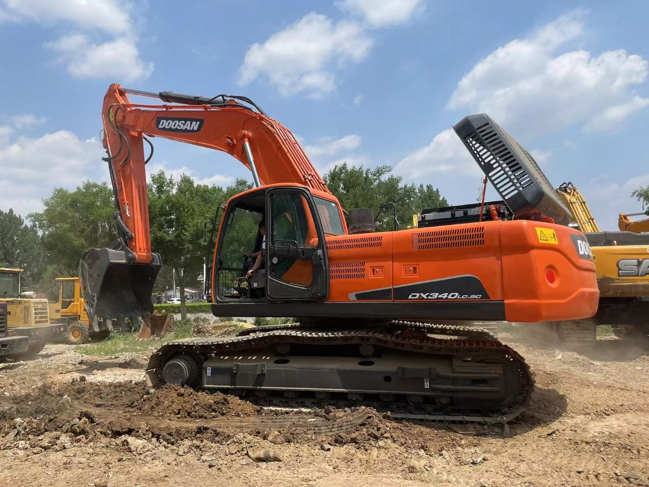 DOOSAN DX340 - Excavadora de cadenas: foto 1 DOOSAN DX340 - Excavadora de cadenas: foto 1