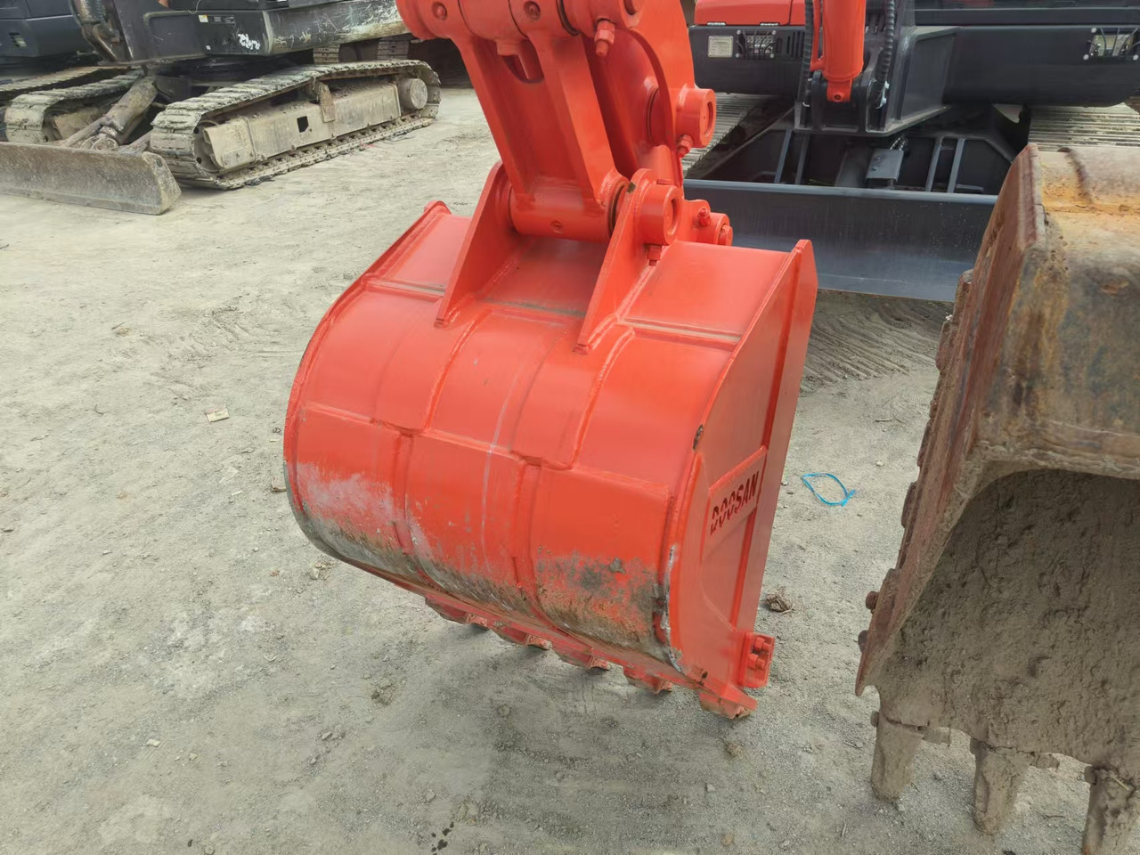 DOOSAN DX60 - Excavadora: foto 5 DOOSAN DX60 - Excavadora: foto 5