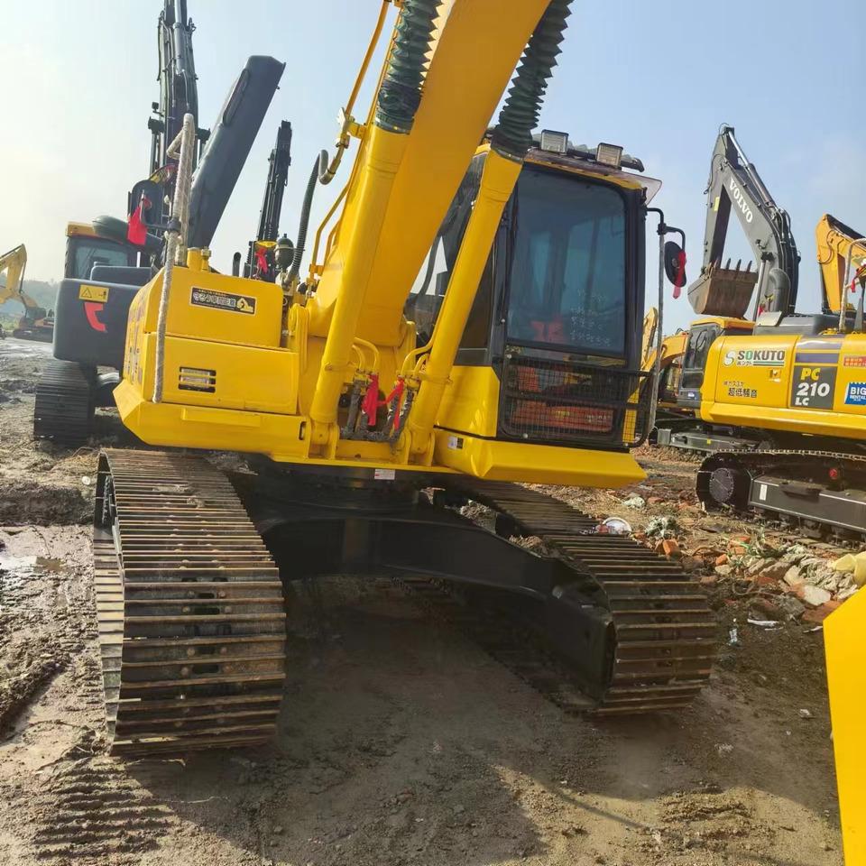 Excavadora de cadenas KOMATSU PC200: foto 7