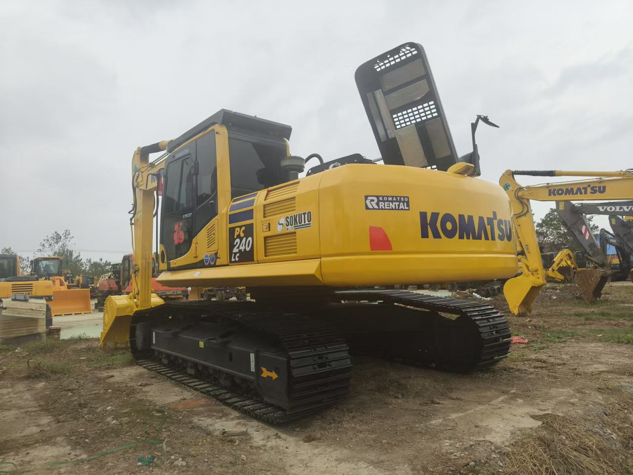 KOMATSU PC240LC-8 - Excavadora de cadenas: foto 4 KOMATSU PC240LC-8 - Excavadora de cadenas: foto 4