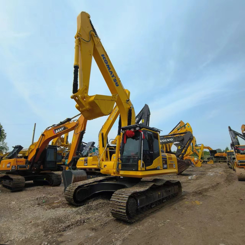 KOMATSU PC240LC-8 - Excavadora de cadenas: foto 4 KOMATSU PC240LC-8 - Excavadora de cadenas: foto 4