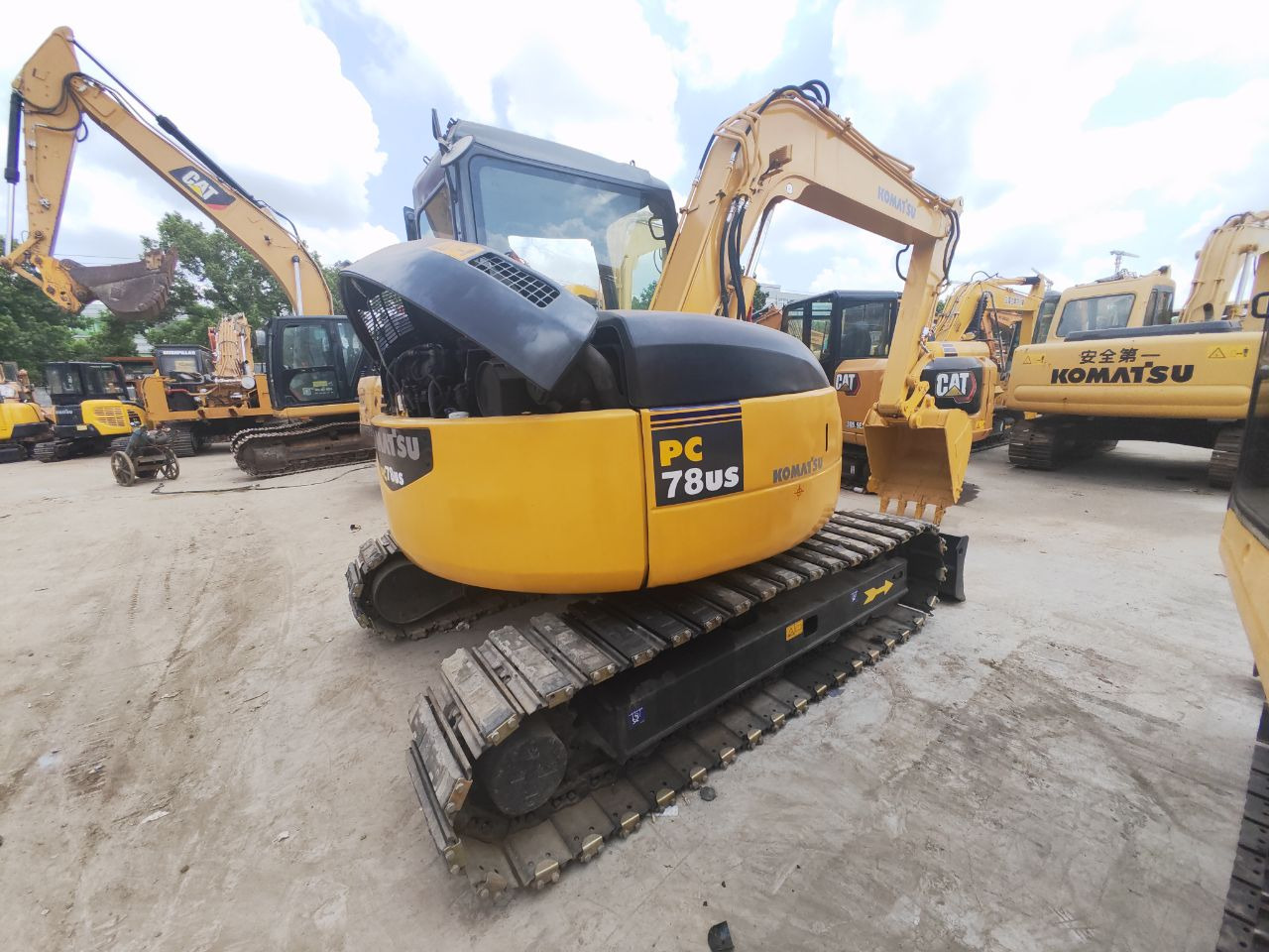 KOMATSU PC78US - Excavadora de cadenas: foto 1 KOMATSU PC78US - Excavadora de cadenas: foto 1