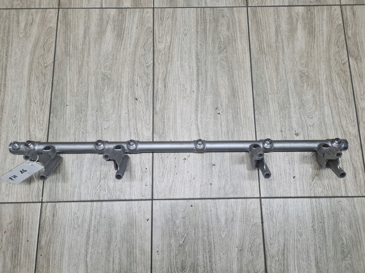 DELPHI LISTWA PALIWA PALIWOWA WTRYSKOWA VOLVO FH 16 D16K EURO 6 - Motor y piezas para Camión: foto 5 DELPHI LISTWA PALIWA PALIWOWA WTRYSKOWA VOLVO FH 16 D16K EURO 6 - Motor y piezas para Camión: foto 5