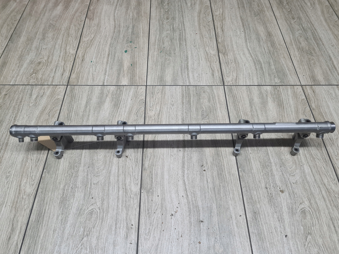 DELPHI LISTWA PALIWA PALIWOWA WTRYSKOWA VOLVO FH 16 D16K EURO 6 - Motor y piezas para Camión: foto 1 DELPHI LISTWA PALIWA PALIWOWA WTRYSKOWA VOLVO FH 16 D16K EURO 6 - Motor y piezas para Camión: foto 1