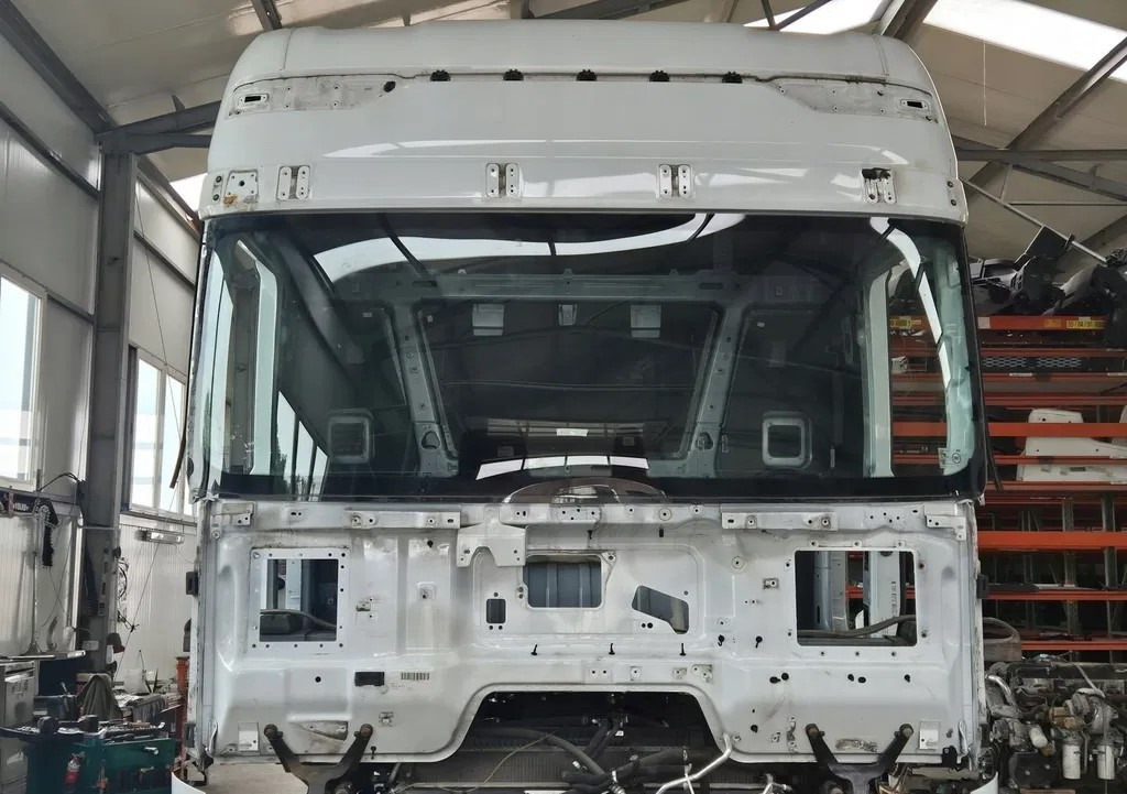 FORD GOŁA SZKIELET KABINY FORD F-MAX 500 TRUCKS EURO 6 - Cabina: foto 1 FORD GOŁA SZKIELET KABINY FORD F-MAX 500 TRUCKS EURO 6 - Cabina: foto 1