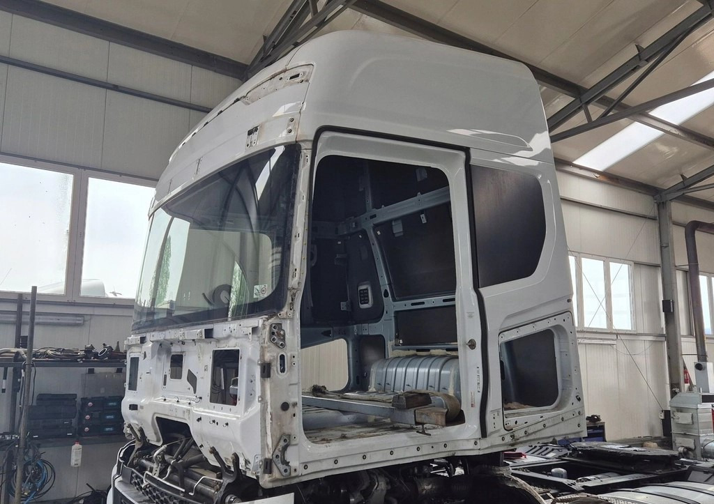 FORD GOŁA SZKIELET KABINY FORD F-MAX 500 TRUCKS EURO 6 - Cabina: foto 3 FORD GOŁA SZKIELET KABINY FORD F-MAX 500 TRUCKS EURO 6 - Cabina: foto 3