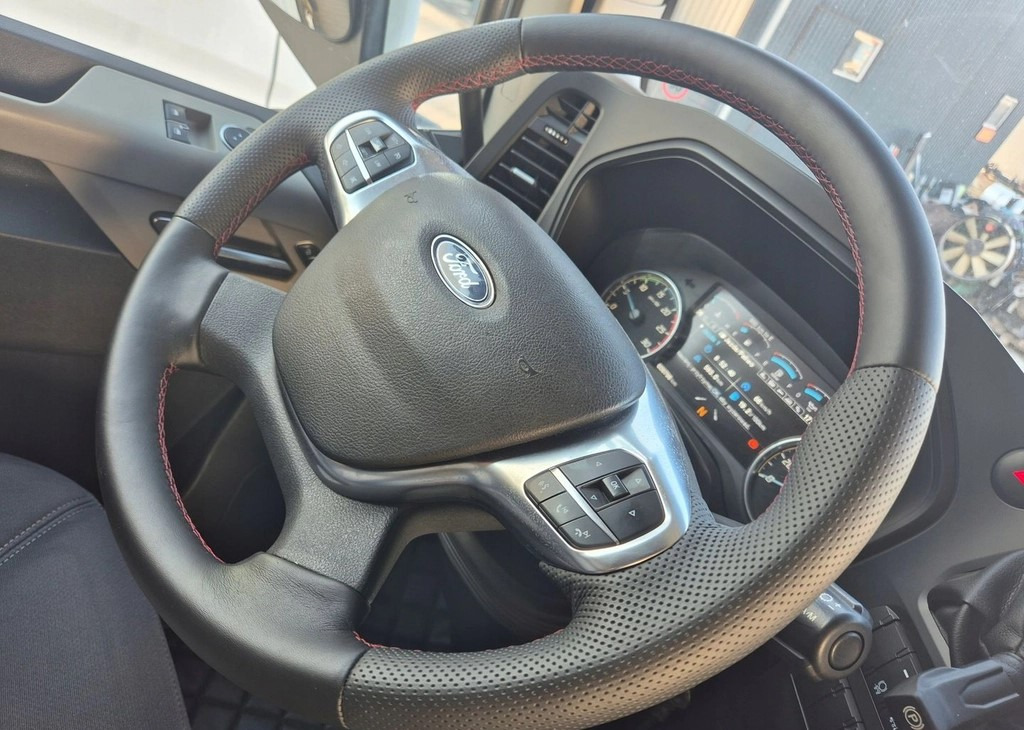 FORD WIELOFUNKCYJNA  - Volante: foto 2 FORD WIELOFUNKCYJNA  - Volante: foto 2