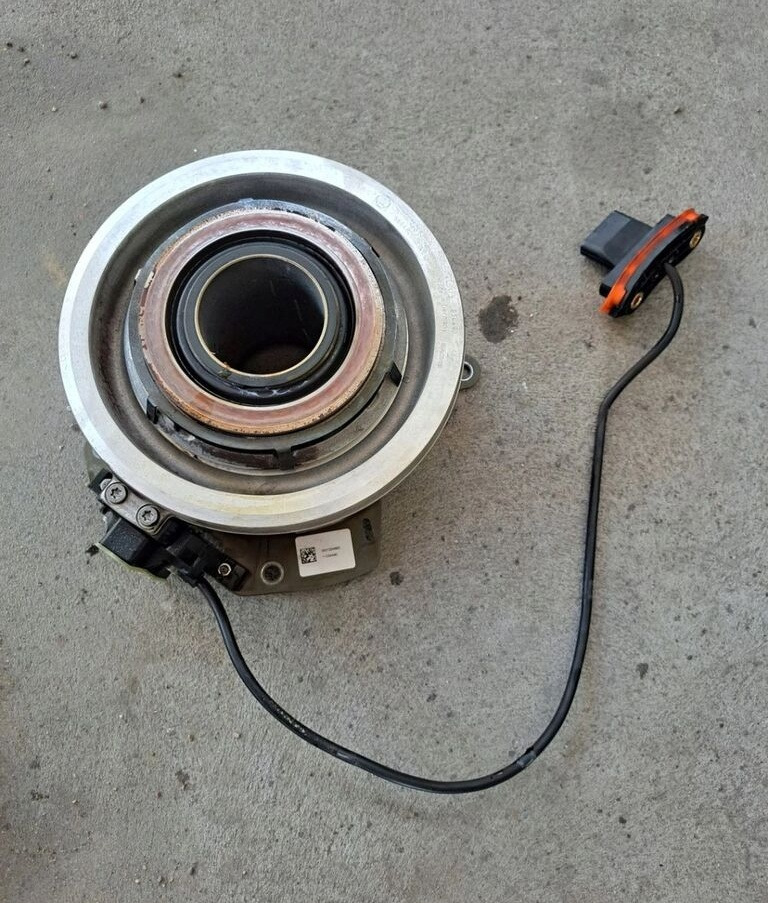 FORD WYSPRZĘGLIK SIŁOWNIK ŁOŻYSKO SPRZĘGŁA SKRZYNI BIEGÓW ZF TRAXON FORD F-MAX 0501224620 - Caja de cambios y piezas para Camión: foto 1 FORD WYSPRZĘGLIK SIŁOWNIK ŁOŻYSKO SPRZĘGŁA SKRZYNI BIEGÓW ZF TRAXON FORD F-MAX 0501224620 - Caja de cambios y piezas para Camión: foto 1