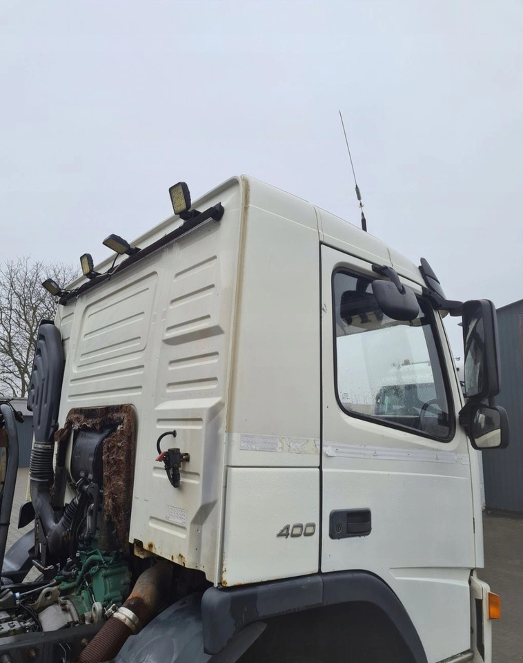 KOMPLETNA NISKA KRÓTKA DZIENNA VOLVO FM 13 - Cabina: foto 5 KOMPLETNA NISKA KRÓTKA DZIENNA VOLVO FM 13 - Cabina: foto 5