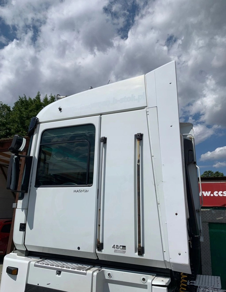 KOMPLETNA RENAULT MAGNUM DXI LFT VEGA RENAULT OE - Cabina: foto 5 KOMPLETNA RENAULT MAGNUM DXI LFT VEGA RENAULT OE - Cabina: foto 5