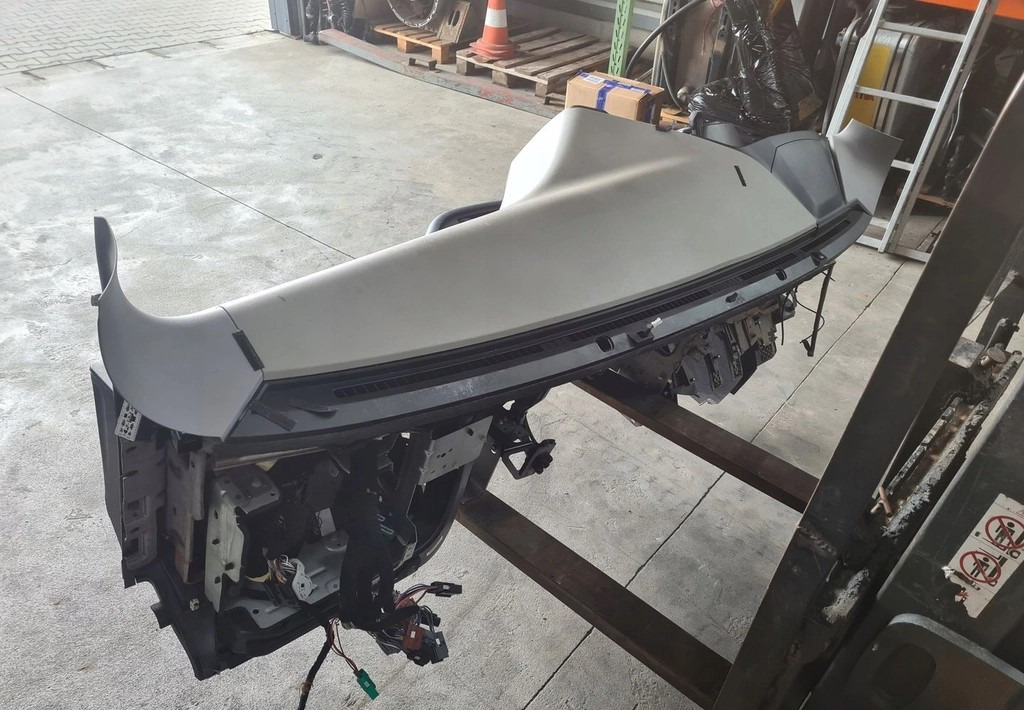 KONSOLA KOMPLETNA KOKPIT DESKA ROZDZIELCZA STELAŻ FORD F-MAX 500 TRUCKS - Salpicadero: foto 4 KONSOLA KOMPLETNA KOKPIT DESKA ROZDZIELCZA STELAŻ FORD F-MAX 500 TRUCKS - Salpicadero: foto 4
