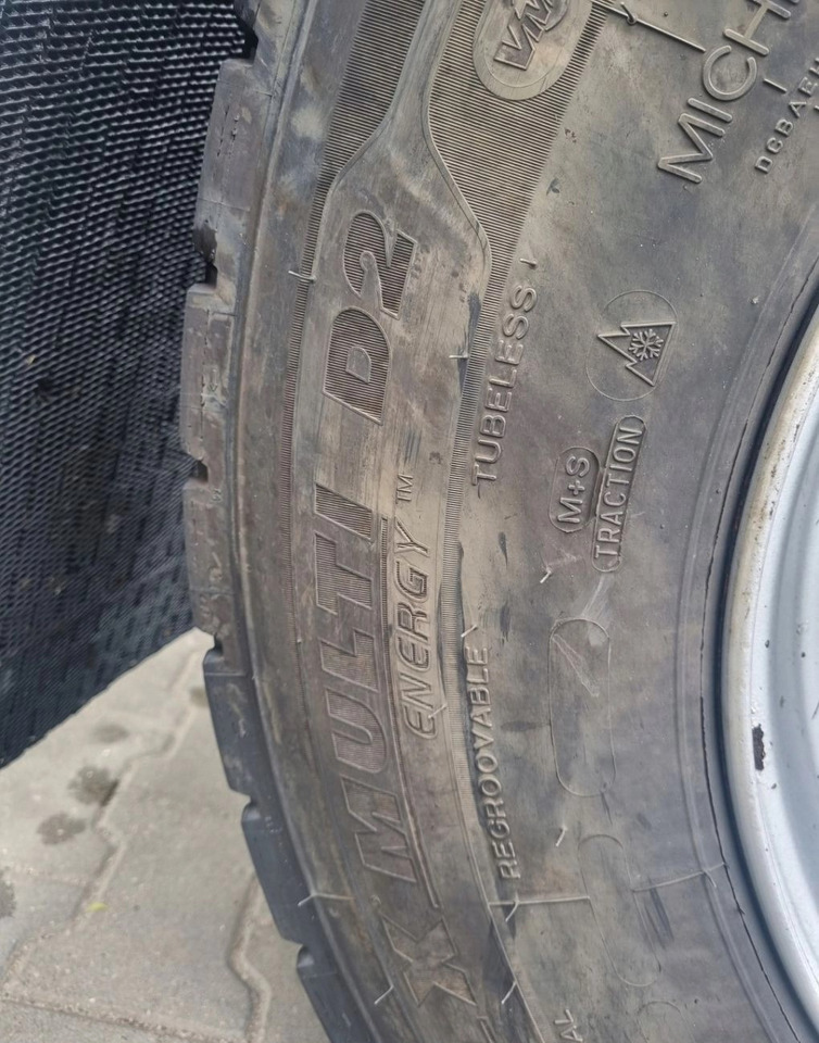 OPONY TYŁ NAPĘDOWE MICHELIN X MULTI ENERGY D2 315/70/22.5 4 szt. - Neumático: foto 4 OPONY TYŁ NAPĘDOWE MICHELIN X MULTI ENERGY D2 315/70/22.5 4 szt. - Neumático: foto 4