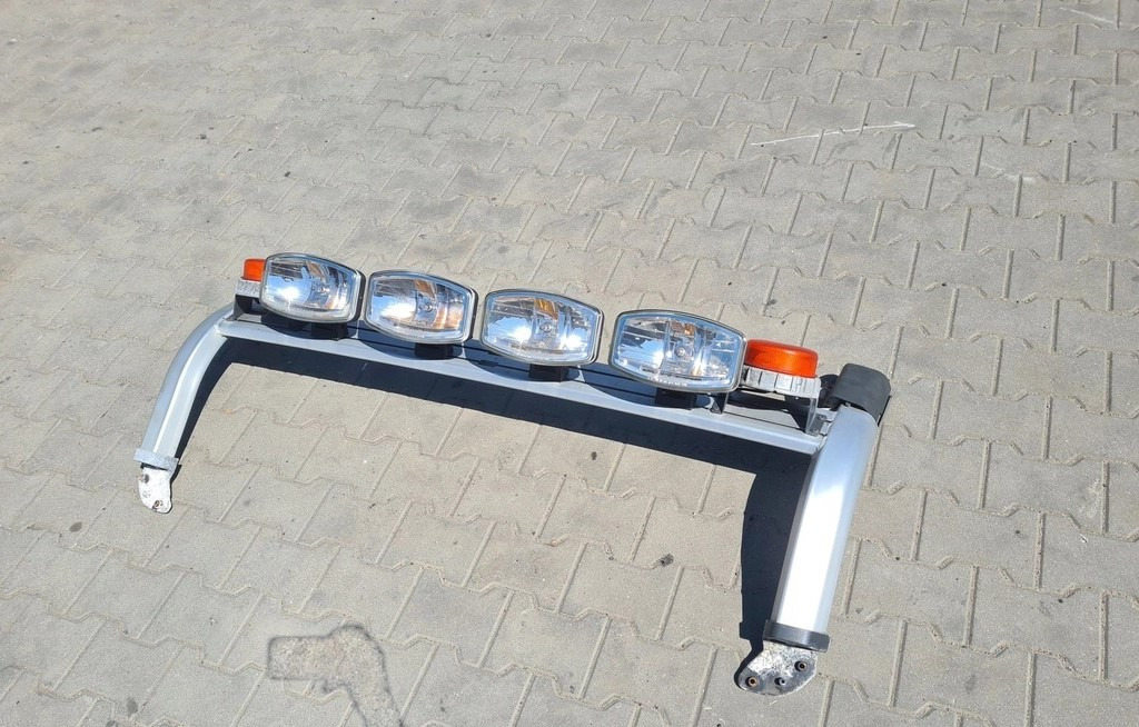 ORUROWANIE RURA NA HALOGENY KANGUR VOLVO FH 4 FH 5 FM 4 FM 5 XL XXL 8286412 - Carrocería y exterior: foto 2 ORUROWANIE RURA NA HALOGENY KANGUR VOLVO FH 4 FH 5 FM 4 FM 5 XL XXL 8286412 - Carrocería y exterior: foto 2