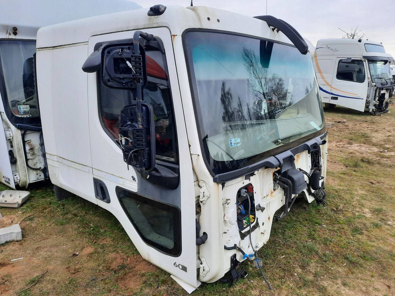 RENAULT KABINA NISKA RENAULT PREMIUM 460 DXI AUTOMAT LIFT - Cabina para Camión: foto 3 RENAULT KABINA NISKA RENAULT PREMIUM 460 DXI AUTOMAT LIFT - Cabina para Camión: foto 3