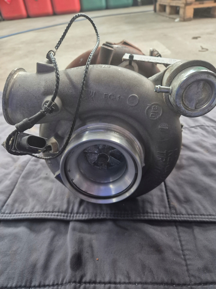 RENAULT TURBINA TURBOSPRĘŻARKA TURBO I-SAVE VOLVO FH 5 Renault T-Serie Evo DTI 13 - Turbocompresor para Camión: foto 1 RENAULT TURBINA TURBOSPRĘŻARKA TURBO I-SAVE VOLVO FH 5 Renault T-Serie Evo DTI 13 - Turbocompresor para Camión: foto 1