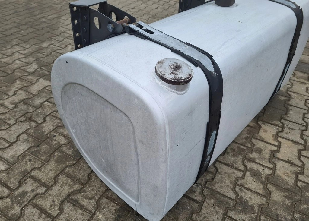 Renault 21889335 Premium Magnum DXI Gama T Volvo FH 13 - Depósito de combustible: foto 5 Renault 21889335 Premium Magnum DXI Gama T Volvo FH 13 - Depósito de combustible: foto 5