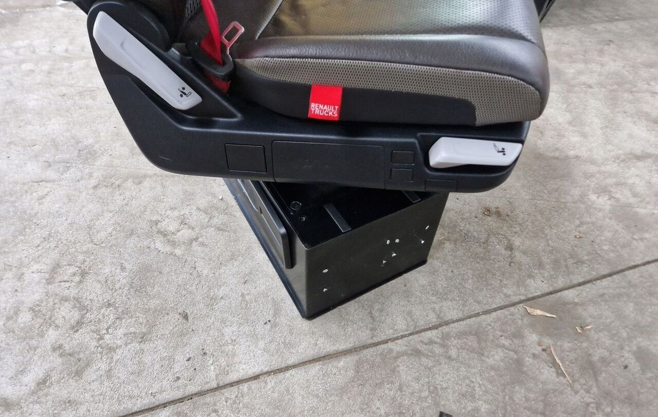 Renault FOTEL SIEDZENIE PASAŻERA RENAULT RANGE GAMA T C K OBROTOWY OBRAC - Asiento para Camión: foto 2 Renault FOTEL SIEDZENIE PASAŻERA RENAULT RANGE GAMA T C K OBROTOWY OBRAC - Asiento para Camión: foto 2