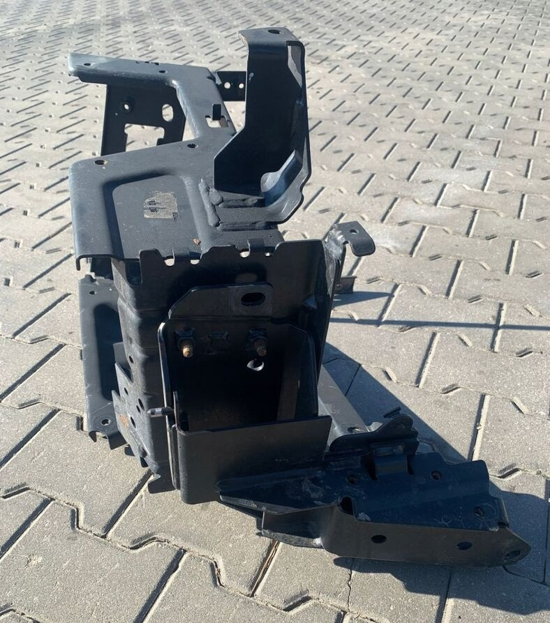 Renault STELAŻ STOPNICY STOPNIA PRAWY RENAULT GAMA T RANGE - Peldaño para Camión: foto 3 Renault STELAŻ STOPNICY STOPNIA PRAWY RENAULT GAMA T RANGE - Peldaño para Camión: foto 3