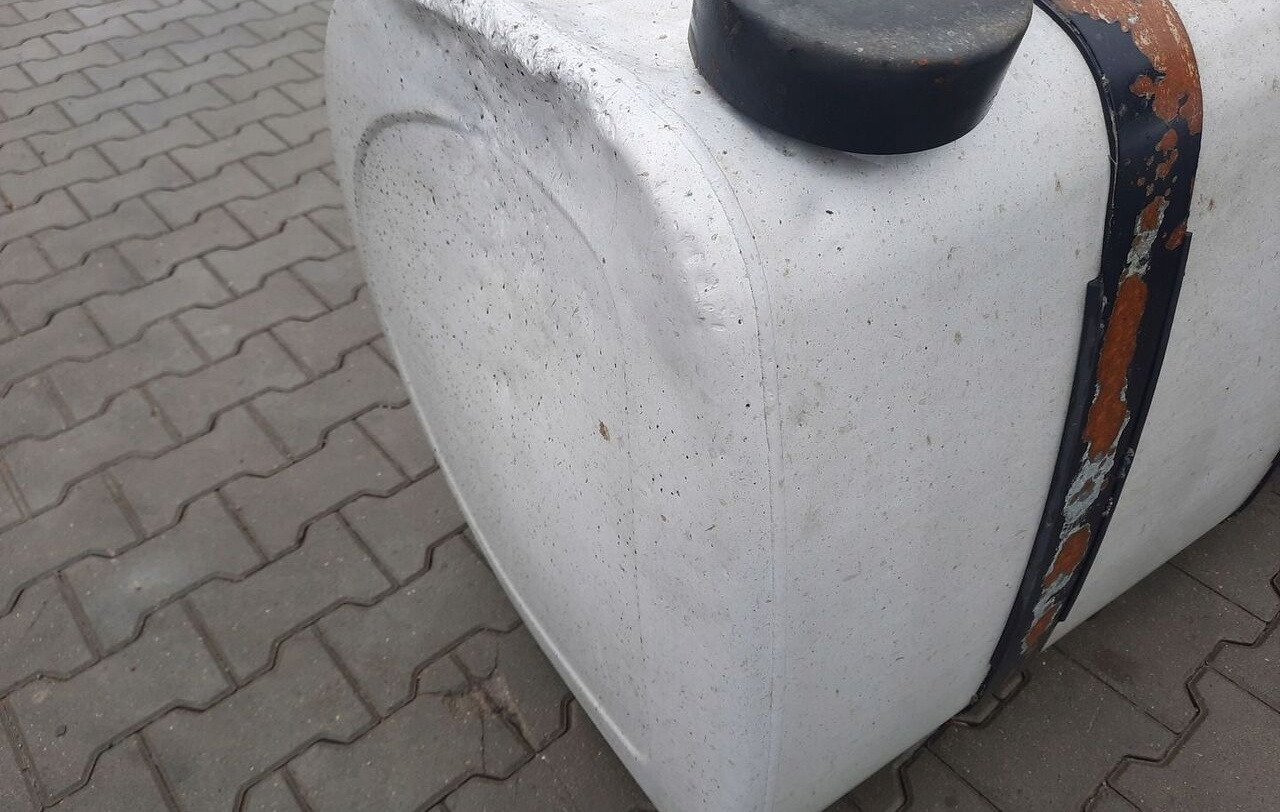 Renault ZBIORNIK PALIWA RENAULT DXI VOLVO FH FM 110X70X70 20503506 - Depósito de combustible para Camión: foto 1 Renault ZBIORNIK PALIWA RENAULT DXI VOLVO FH FM 110X70X70 20503506 - Depósito de combustible para Camión: foto 1