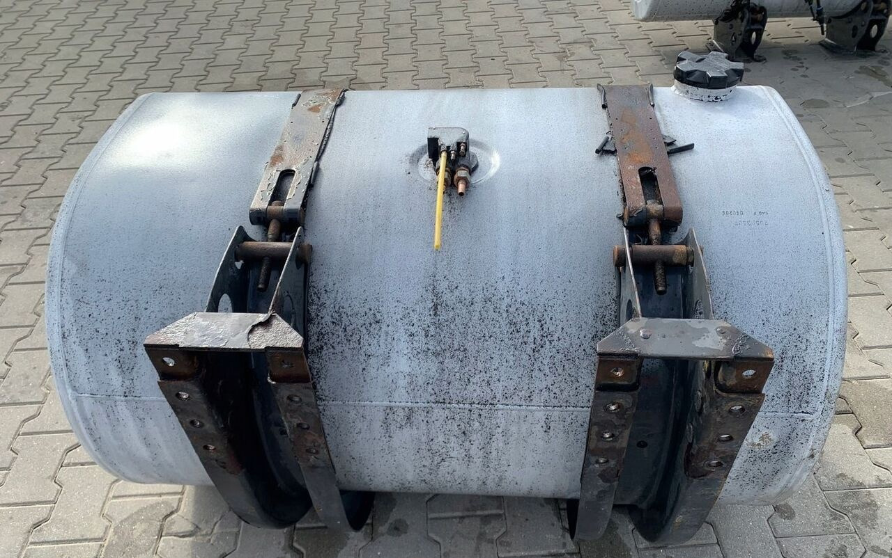 Renault ZBIORNIK PALIWA RENAULT DXI VOLVO FH FM 120X70X70 20503507 - Depósito de combustible para Camión: foto 4 Renault ZBIORNIK PALIWA RENAULT DXI VOLVO FH FM 120X70X70 20503507 - Depósito de combustible para Camión: foto 4