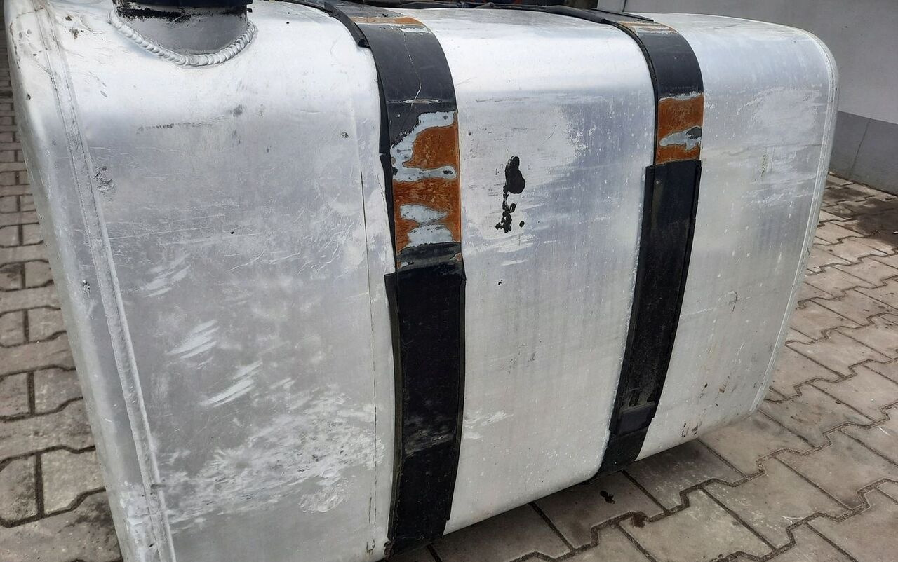 Renault ZBIORNIK PALIWA VOLVO FH4 FM4 FMX 100/70/70 21655306 - Depósito de combustible para Camión: foto 3 Renault ZBIORNIK PALIWA VOLVO FH4 FM4 FMX 100/70/70 21655306 - Depósito de combustible para Camión: foto 3