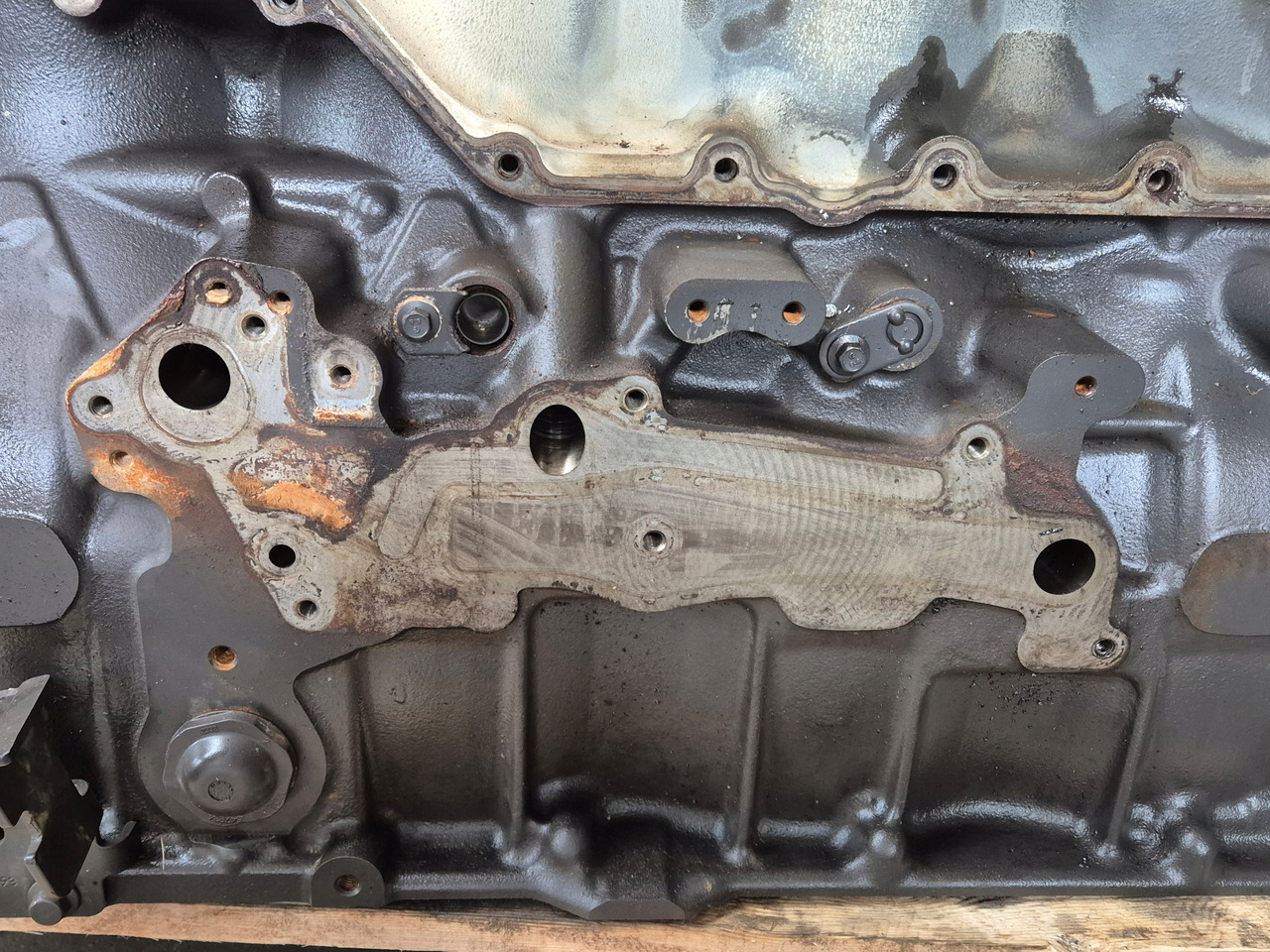 VOLVO BLOK SILNIKA RENAULT GAMA RANGE T EVO TURBOCOMPOUND VOLVO FH 5 D13K 2226825 K8 - Bloque de cilindros para Camión: foto 5 VOLVO BLOK SILNIKA RENAULT GAMA RANGE T EVO TURBOCOMPOUND VOLVO FH 5 D13K 2226825 K8 - Bloque de cilindros para Camión: foto 5