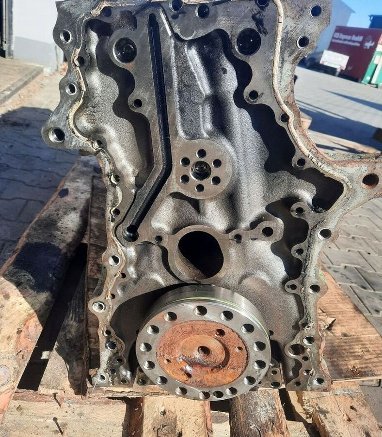 VOLVO BLOK Z WAŁEM I TŁOKAMI D13*399578* K1 Volvo FH 4 - Bloque de cilindros para Camión: foto 4 VOLVO BLOK Z WAŁEM I TŁOKAMI D13*399578* K1 Volvo FH 4 - Bloque de cilindros para Camión: foto 4