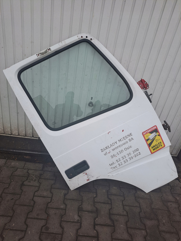 VOLVO DRZWI KOMPLETNE PRAWE VOLVO FM 12 13 - Puerta y piezas para Camión: foto 1 VOLVO DRZWI KOMPLETNE PRAWE VOLVO FM 12 13 - Puerta y piezas para Camión: foto 1