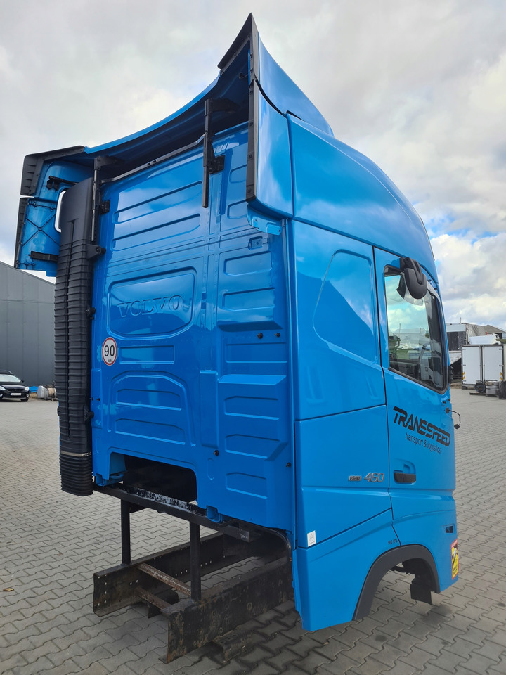 VOLVO KABINA KOMPLETNA VOLVO FH 5 EURO 6 I-SAVE GLOBETROTTER - Cabina para Camión lona: foto 3 VOLVO KABINA KOMPLETNA VOLVO FH 5 EURO 6 I-SAVE GLOBETROTTER - Cabina para Camión lona: foto 3