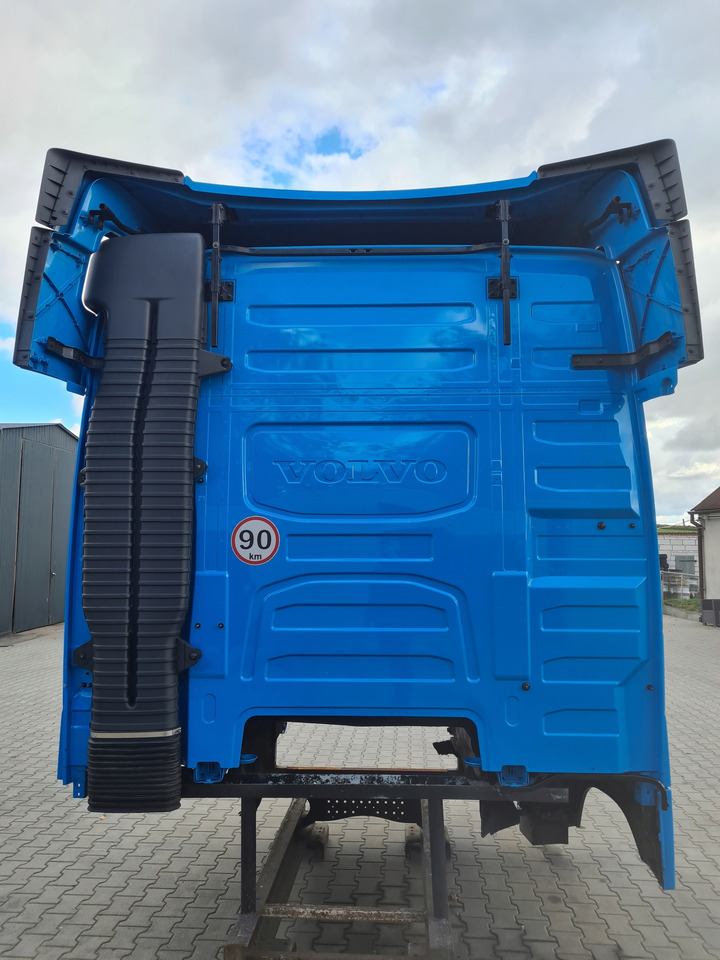 VOLVO KABINA KOMPLETNA VOLVO FH 5 EURO 6 I-SAVE GLOBETROTTER - Cabina para Camión lona: foto 4 VOLVO KABINA KOMPLETNA VOLVO FH 5 EURO 6 I-SAVE GLOBETROTTER - Cabina para Camión lona: foto 4