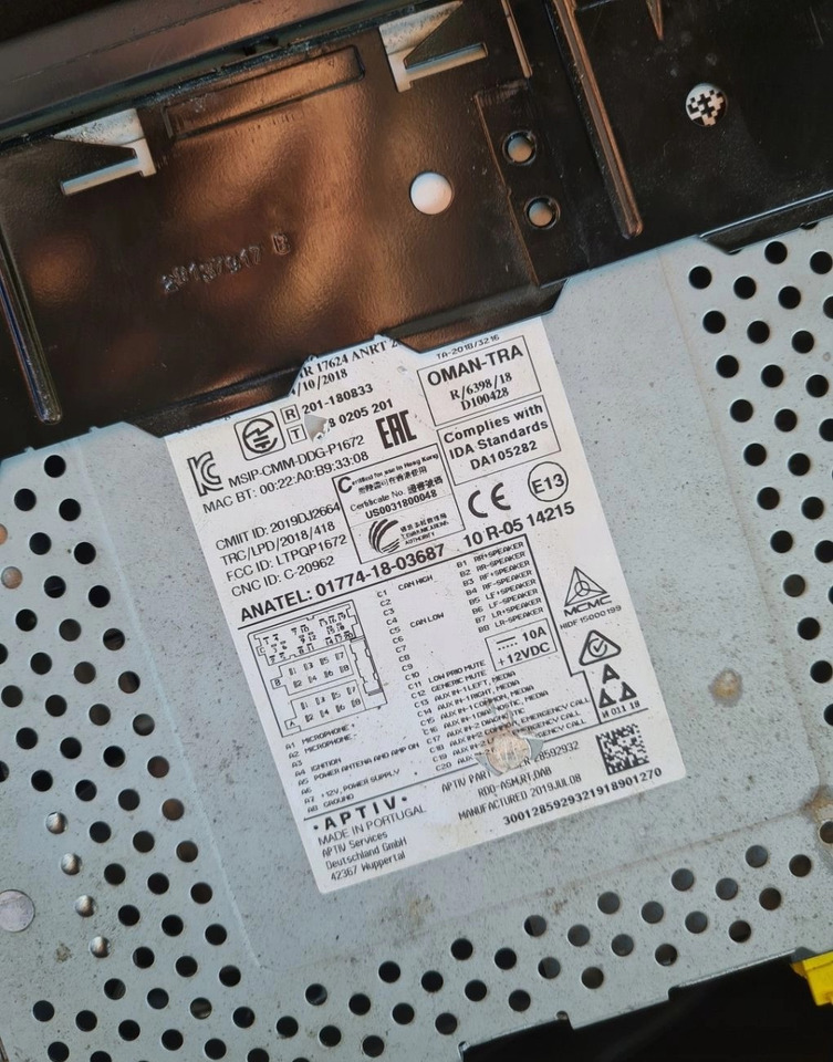 VOLVO RADIO MP3 BLUETOOTH CD AUX USB 12V VOLVO FE FL EURO 6 - Cabina e interior para Camión: foto 5 VOLVO RADIO MP3 BLUETOOTH CD AUX USB 12V VOLVO FE FL EURO 6 - Cabina e interior para Camión: foto 5