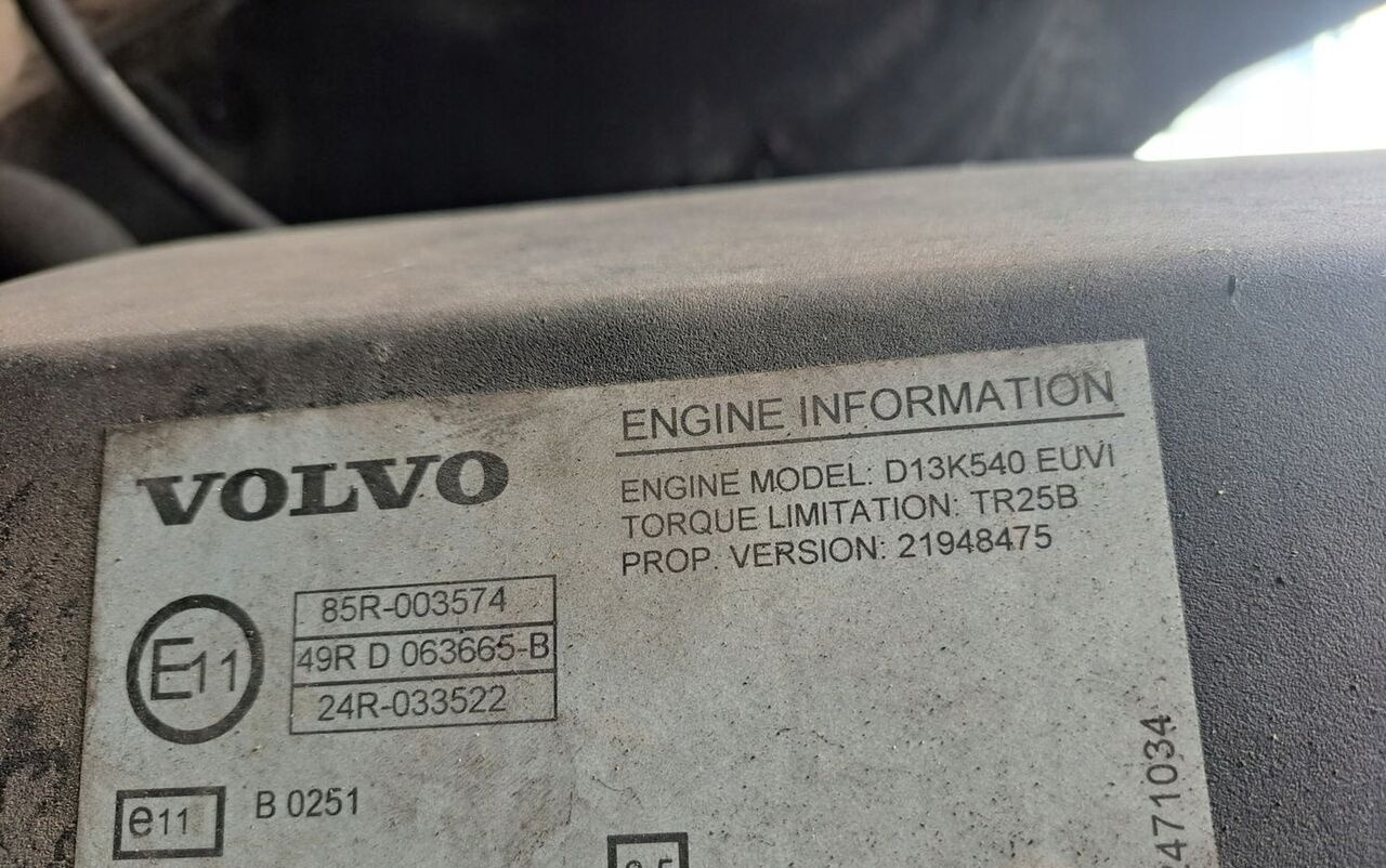 VOLVO SILNIK KOMPLETNY VOLVO FH 4 D13K K2 540 EUVI EURO 6 - Motor para Camión: foto 5 VOLVO SILNIK KOMPLETNY VOLVO FH 4 D13K K2 540 EUVI EURO 6 - Motor para Camión: foto 5