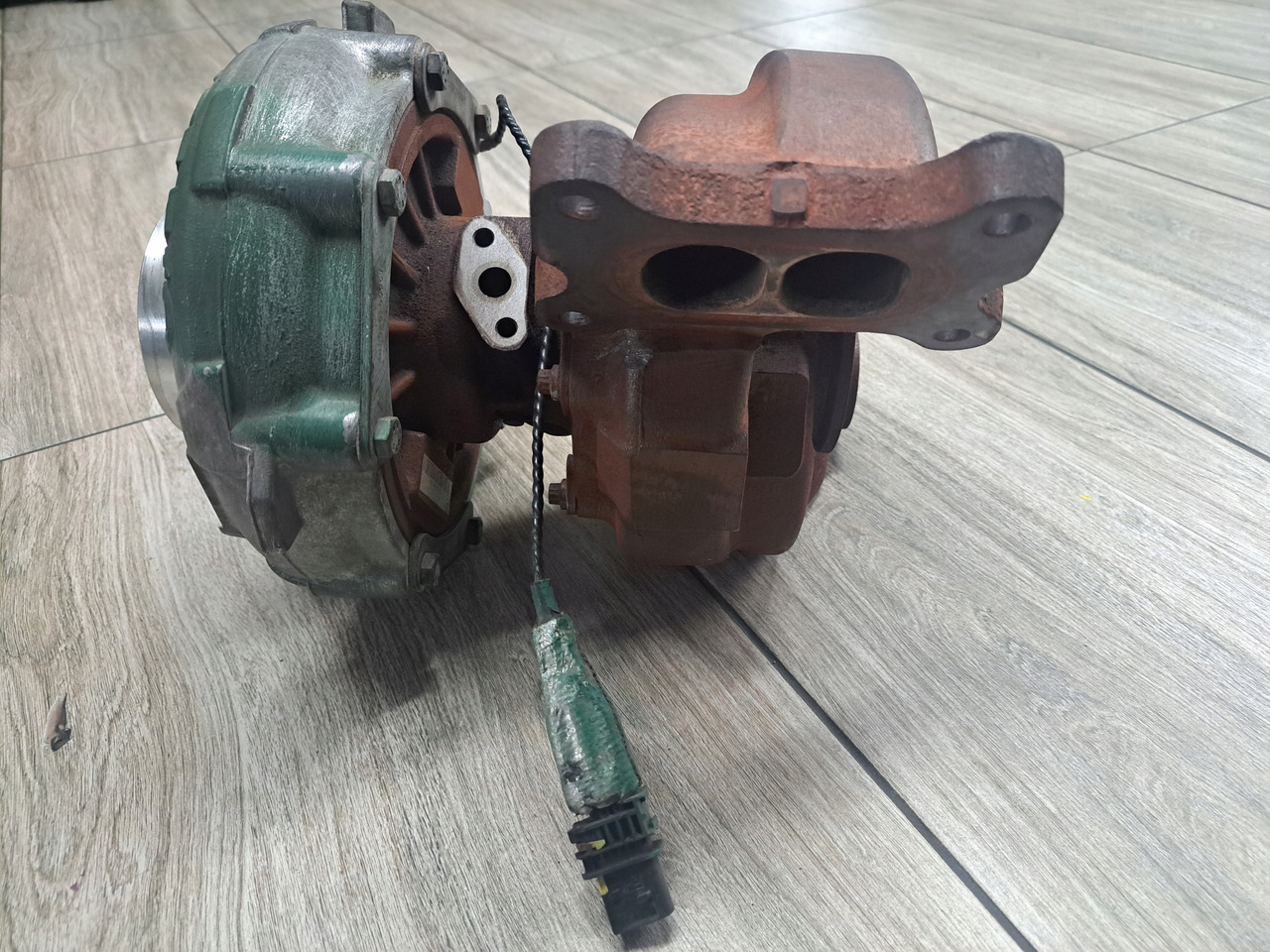 Turbocompresor para Camión VOLVO TURBINA TURBOSPRĘŻARKA I-SAVE D13K VOLVO FH 4 FH 5 RENAULT GAMA T 23223052 WE80426B: foto 6 Turbocompresor para Camión VOLVO TURBINA TURBOSPRĘŻARKA I-SAVE D13K VOLVO FH 4 FH 5 RENAULT GAMA T 23223052 WE80426B: foto 6