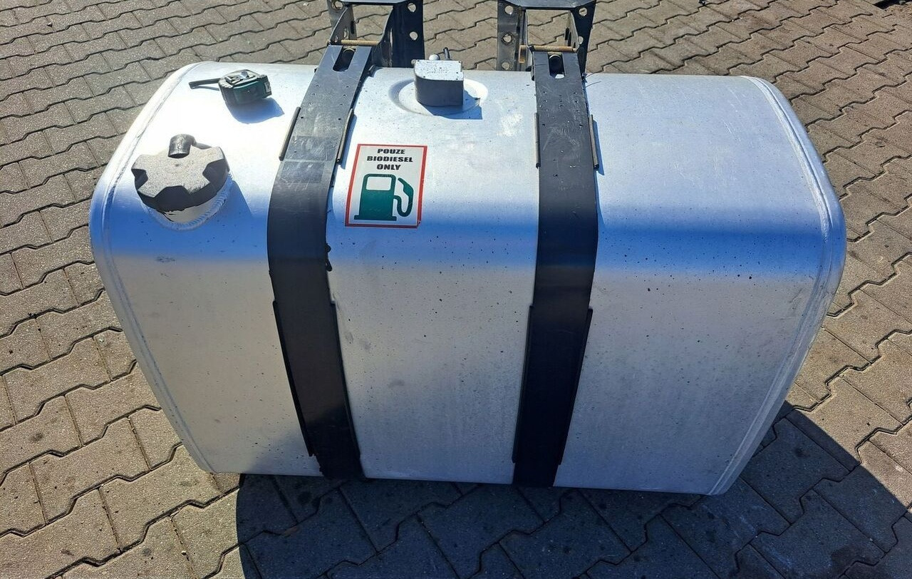 VOLVO ZBIORNIK PALIWA VOLVO FH 4 RENAULT GAMA 100/70/70 - Depósito de combustible para Camión: foto 1 VOLVO ZBIORNIK PALIWA VOLVO FH 4 RENAULT GAMA 100/70/70 - Depósito de combustible para Camión: foto 1