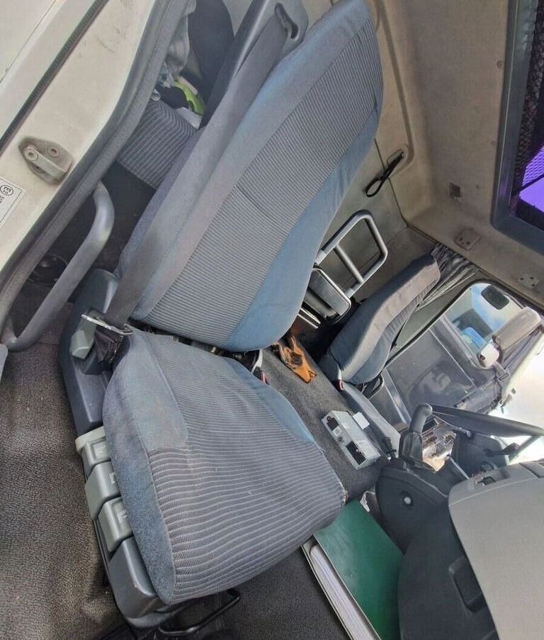 Volvo FL FE Volvo - Asiento para Camión: foto 3 Volvo FL FE Volvo - Asiento para Camión: foto 3