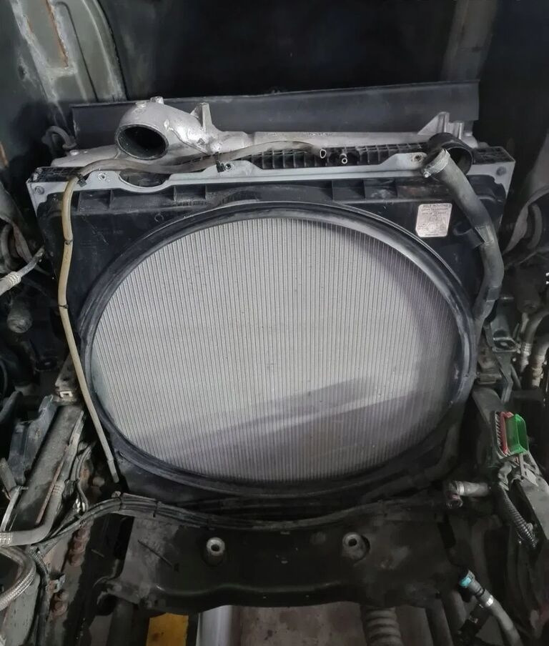 Volvo KOMPLET CHŁODNIC FH 16 EURO 6 D16K Volvo VOLVO FH 16 EURO 6 D16K - Intercooler para Camión: foto 1 Volvo KOMPLET CHŁODNIC FH 16 EURO 6 D16K Volvo VOLVO FH 16 EURO 6 D16K - Intercooler para Camión: foto 1