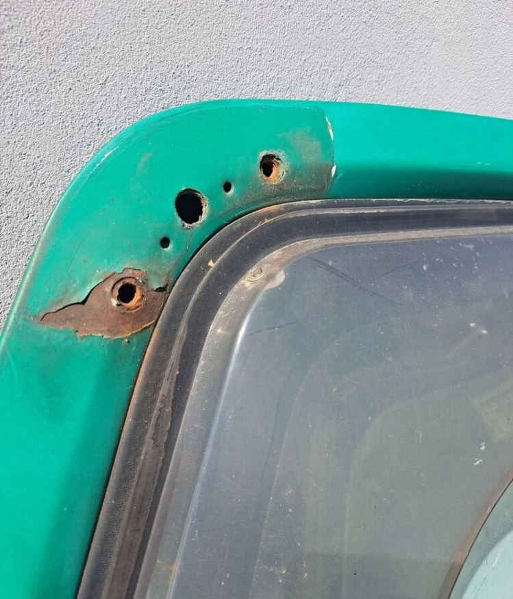 Volvo KOMPLETNE LEWE FH 12 13 Volvo - Puerta y piezas para Camión: foto 3 Volvo KOMPLETNE LEWE FH 12 13 Volvo - Puerta y piezas para Camión: foto 3