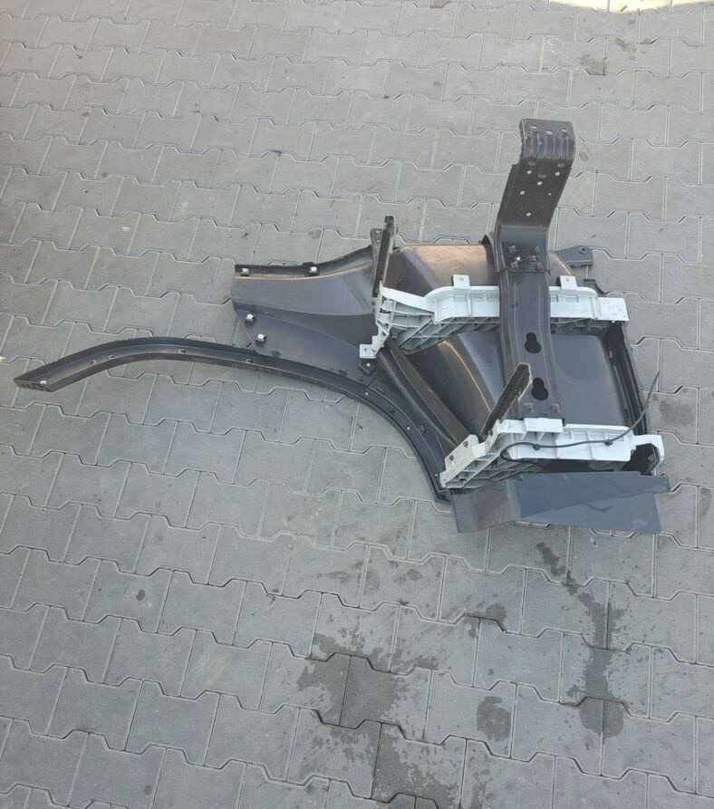 Volvo STOPIEŃ STOPNICA LEWA STELAŻ ORYGINAŁ VOLVO FH 4 82819482 - Peldaño para Camión: foto 3 Volvo STOPIEŃ STOPNICA LEWA STELAŻ ORYGINAŁ VOLVO FH 4 82819482 - Peldaño para Camión: foto 3