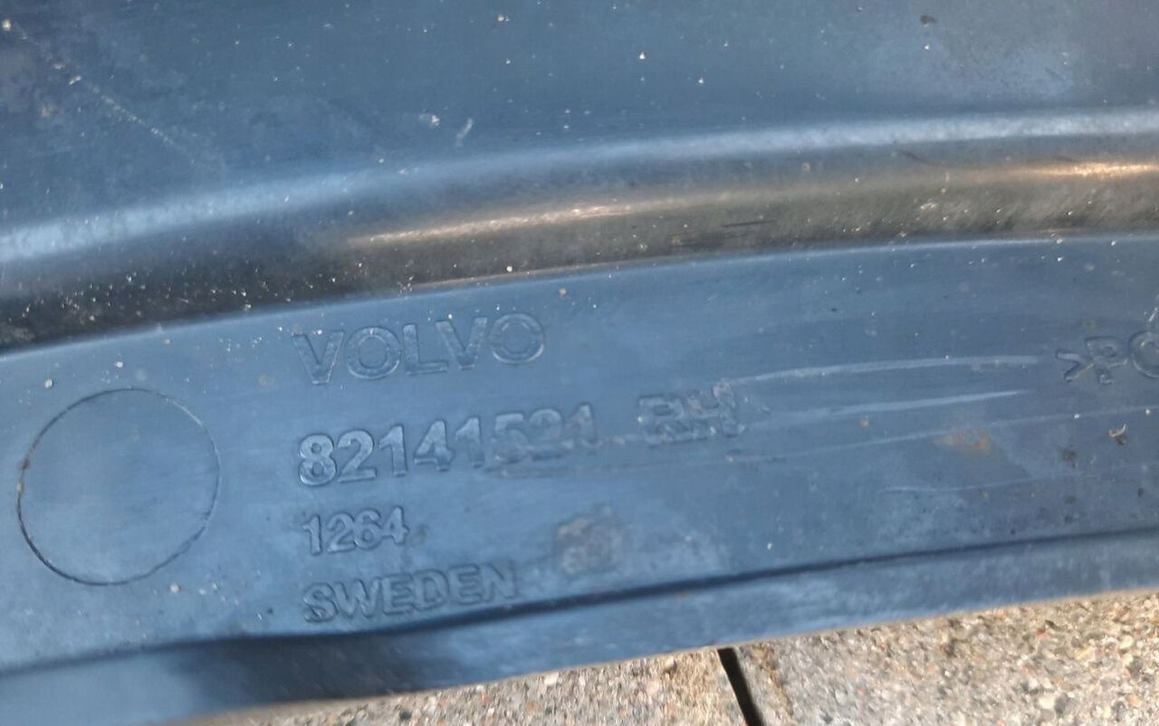 Volvo STOPIEŃ STOPNICA PRAWA STELAŻ ORYGINAŁ VOLVO FH 4 82141521 - Peldaño para Camión: foto 4 Volvo STOPIEŃ STOPNICA PRAWA STELAŻ ORYGINAŁ VOLVO FH 4 82141521 - Peldaño para Camión: foto 4