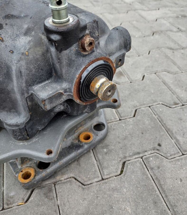 ZF KOLUMNA KIEROWNICZA OSI SKRĘTNEJ VOLVO FH FM 6X2 - Caja de dirección para Camión: foto 3 ZF KOLUMNA KIEROWNICZA OSI SKRĘTNEJ VOLVO FH FM 6X2 - Caja de dirección para Camión: foto 3