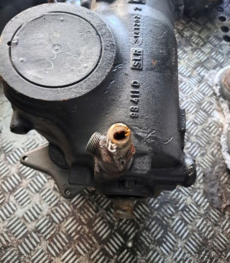 ZF KOLUMNA PRZEKŁADNIA KIEROWNICZA VOLVO FH FM 9 12 13 - Caja de dirección para Camión: foto 2 ZF KOLUMNA PRZEKŁADNIA KIEROWNICZA VOLVO FH FM 9 12 13 - Caja de dirección para Camión: foto 2