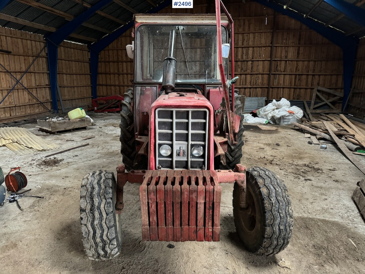 1972 International 574 w/front loader - Tractor: foto 4 1972 International 574 w/front loader - Tractor: foto 4