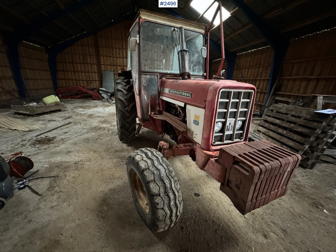 1972 International 574 w/front loader - Tractor: foto 5 1972 International 574 w/front loader - Tractor: foto 5