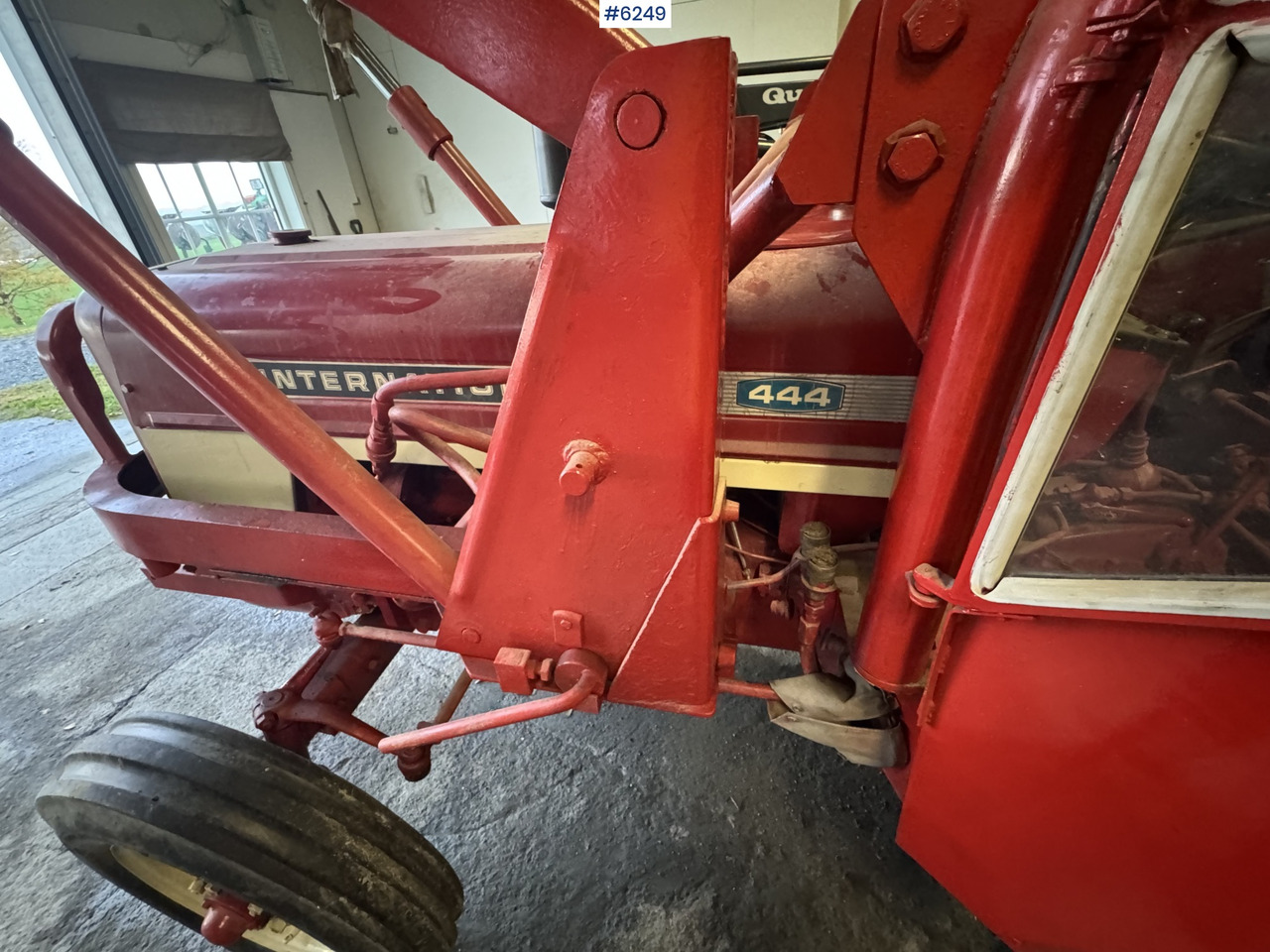 Tractor 1973 International 444 w/ Bjørnerud loader and bucket. WATCH VIDEO: foto 14