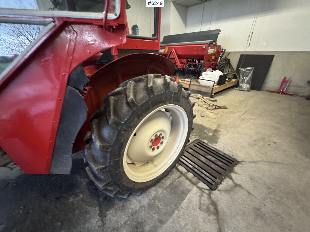 Tractor 1973 International 444 w/ Bjørnerud loader and bucket. WATCH VIDEO: foto 16