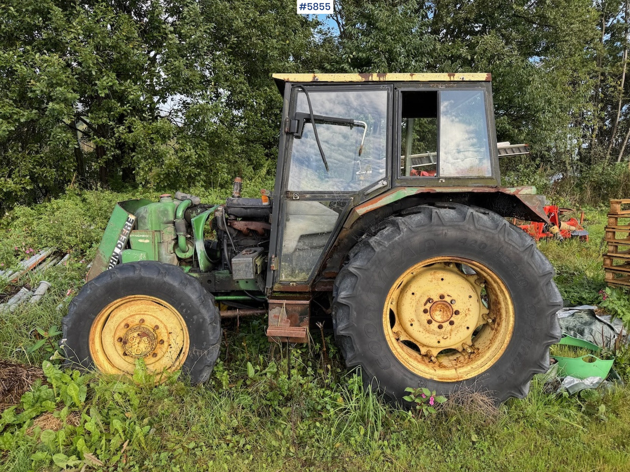 1982 John Deere 1140 with front loader and a parts tractor - Tractor: foto 5 1982 John Deere 1140 with front loader and a parts tractor - Tractor: foto 5