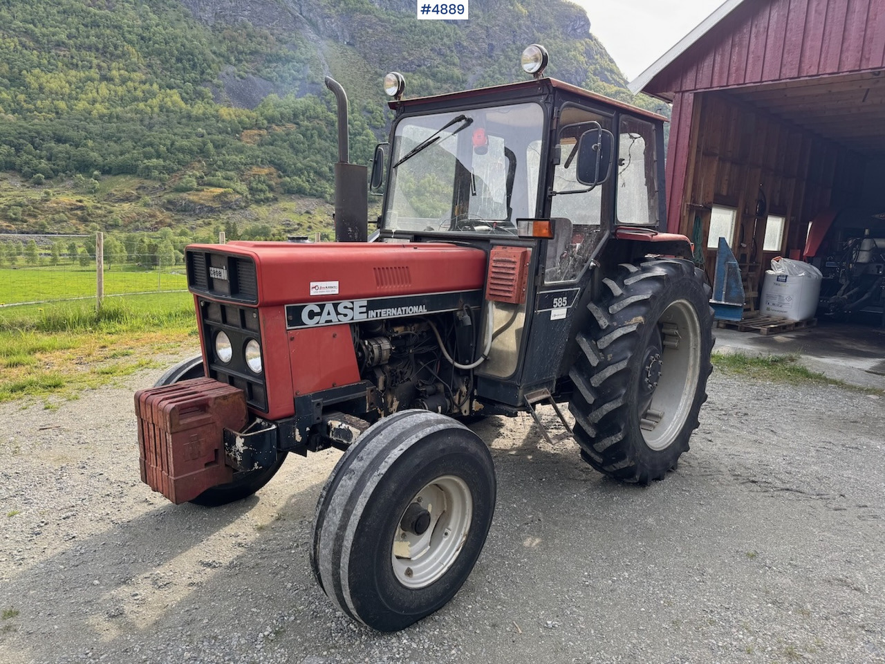 1986 Case International 585 - Tractor: foto 1 1986 Case International 585 - Tractor: foto 1