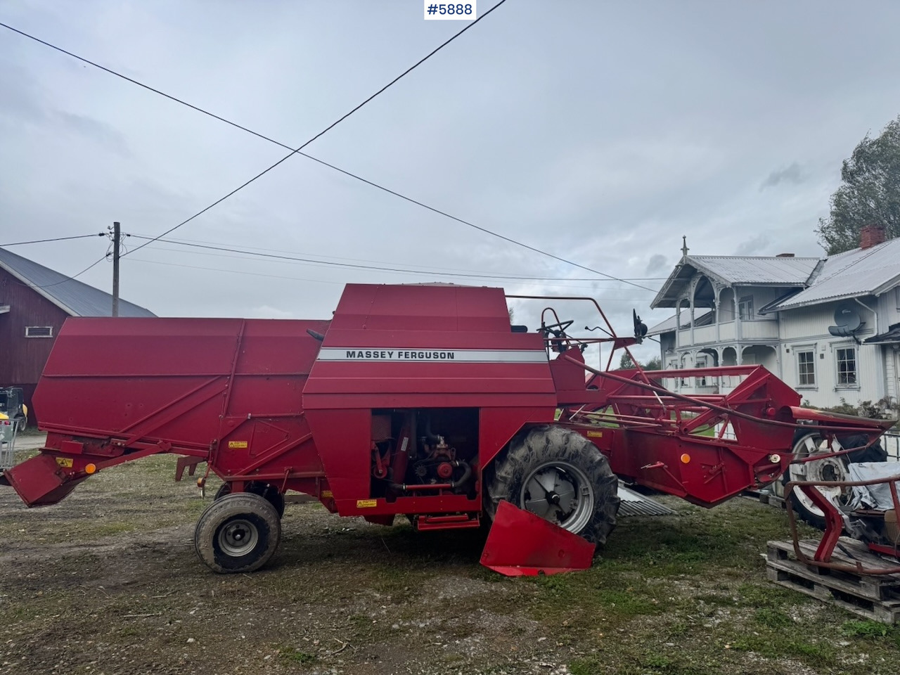 1986 Massey Ferguson 330 combine harvester - Cosechadora de granos: foto 1 1986 Massey Ferguson 330 combine harvester - Cosechadora de granos: foto 1