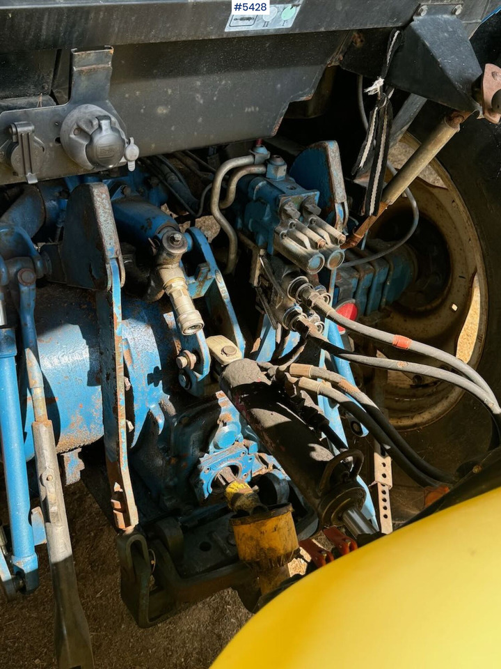 Tractor 1991 Ford 4630 4x4: foto 19 Tractor 1991 Ford 4630 4x4: foto 19