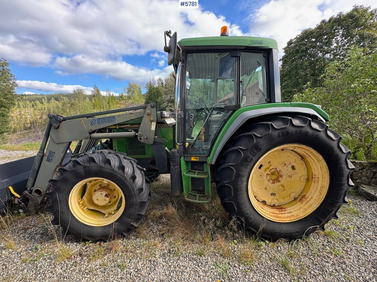 1993 John Deere 6300 w/ front loader and plow plate. - Tractor: foto 1 1993 John Deere 6300 w/ front loader and plow plate. - Tractor: foto 1